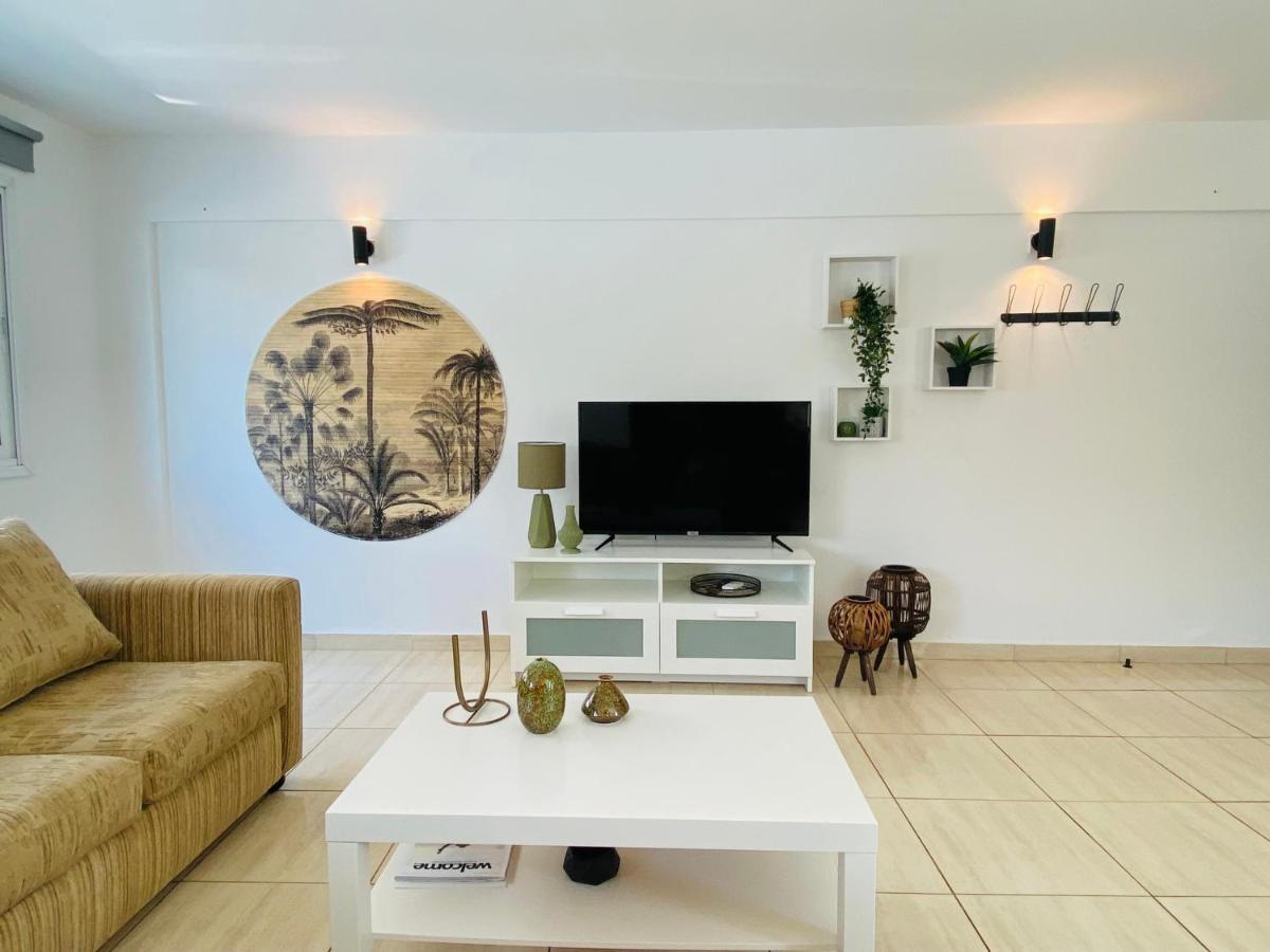Serena'S 2-Br Apartment In Larnaka Exterior foto