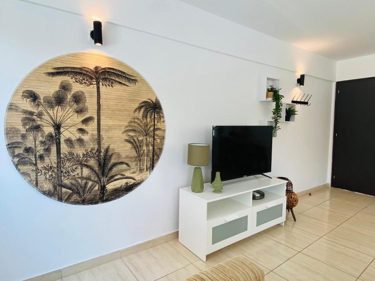 Serena'S 2-Br Apartment In Larnaka Exterior foto